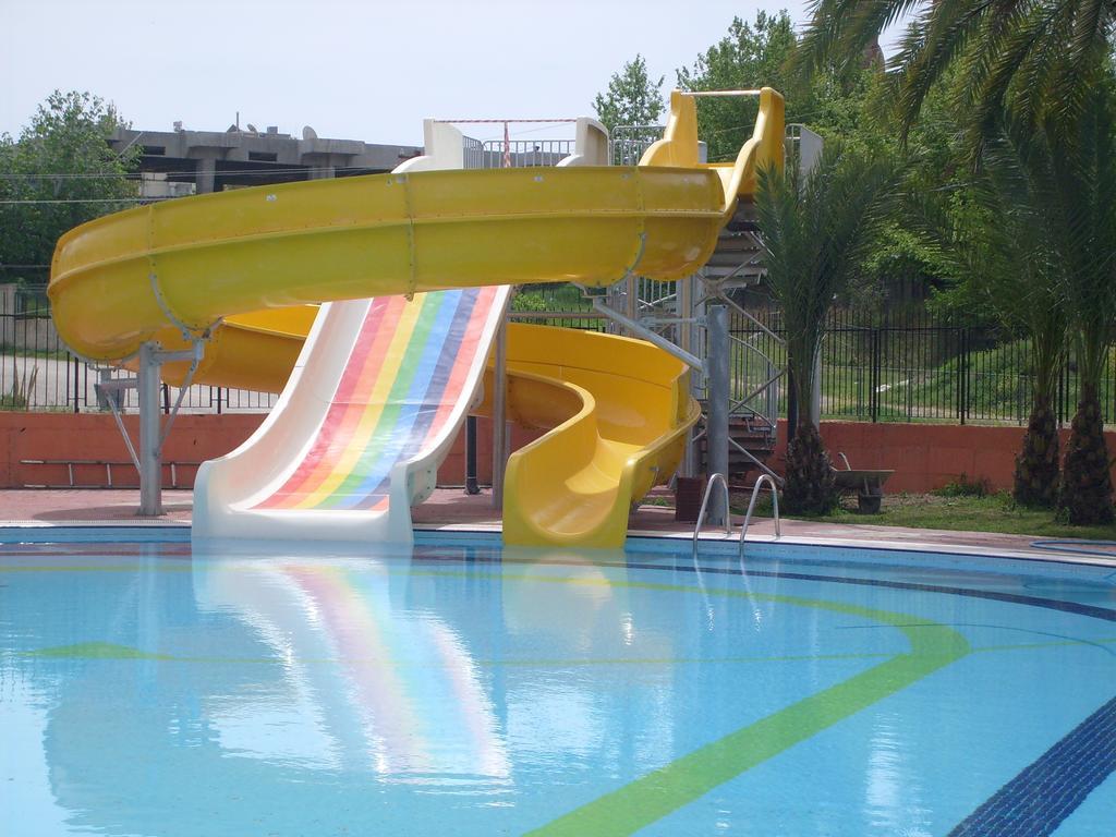Side Palm D'Or Hotel Exterior photo
