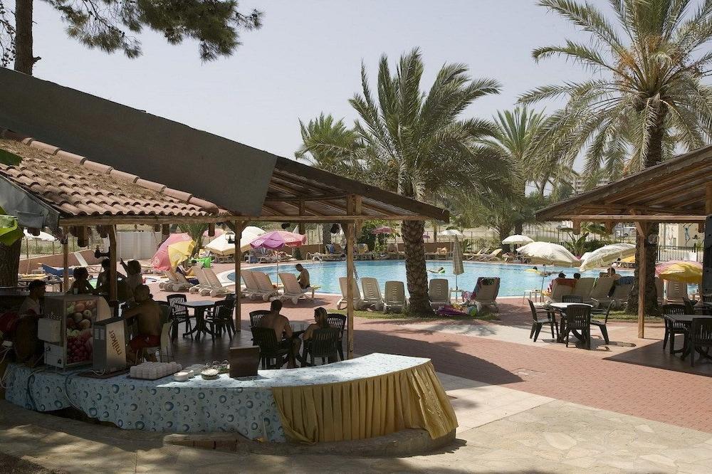 Side Palm D'Or Hotel Exterior photo